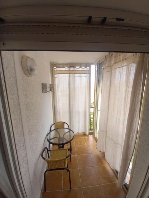 T2 Avec Loggia Belle Vue Et Parking Apartamento