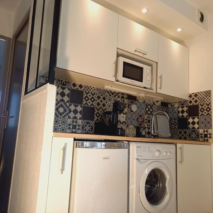Apartamento T2 Avec Loggia Belle Vue Et Parking Saint-Pierre-la-Mer (Aude)